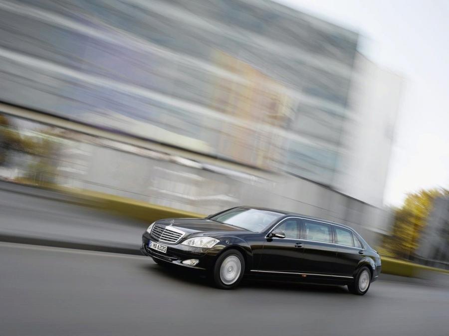  Mercedes-Benz S600 Guard Pullman Limousine 2007 года  (фото 4 из 22)